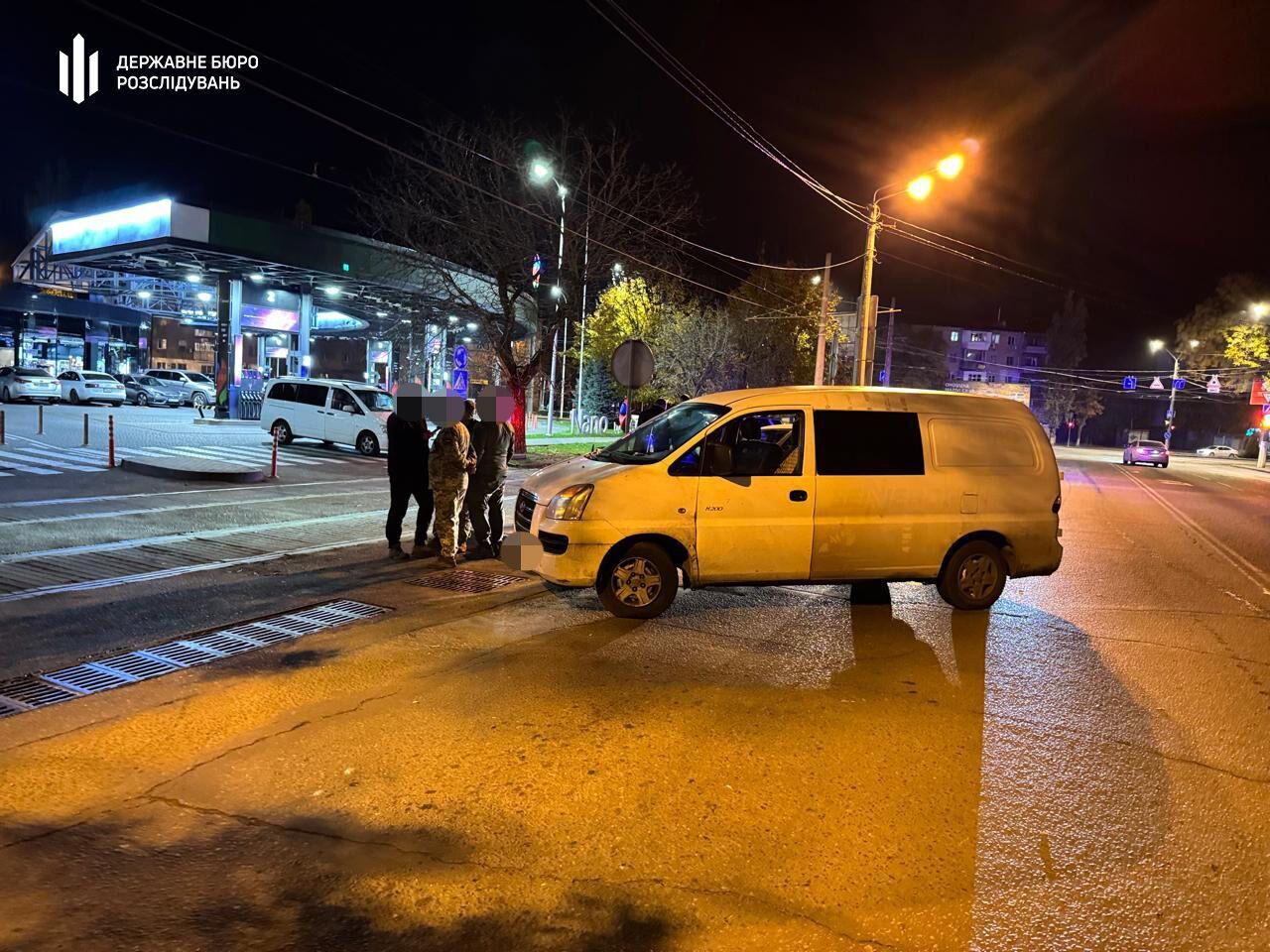 В Одессе пьяный полицейский разбил стекло на авто ТЦК прикладом: делом занялось ГБР. Фото