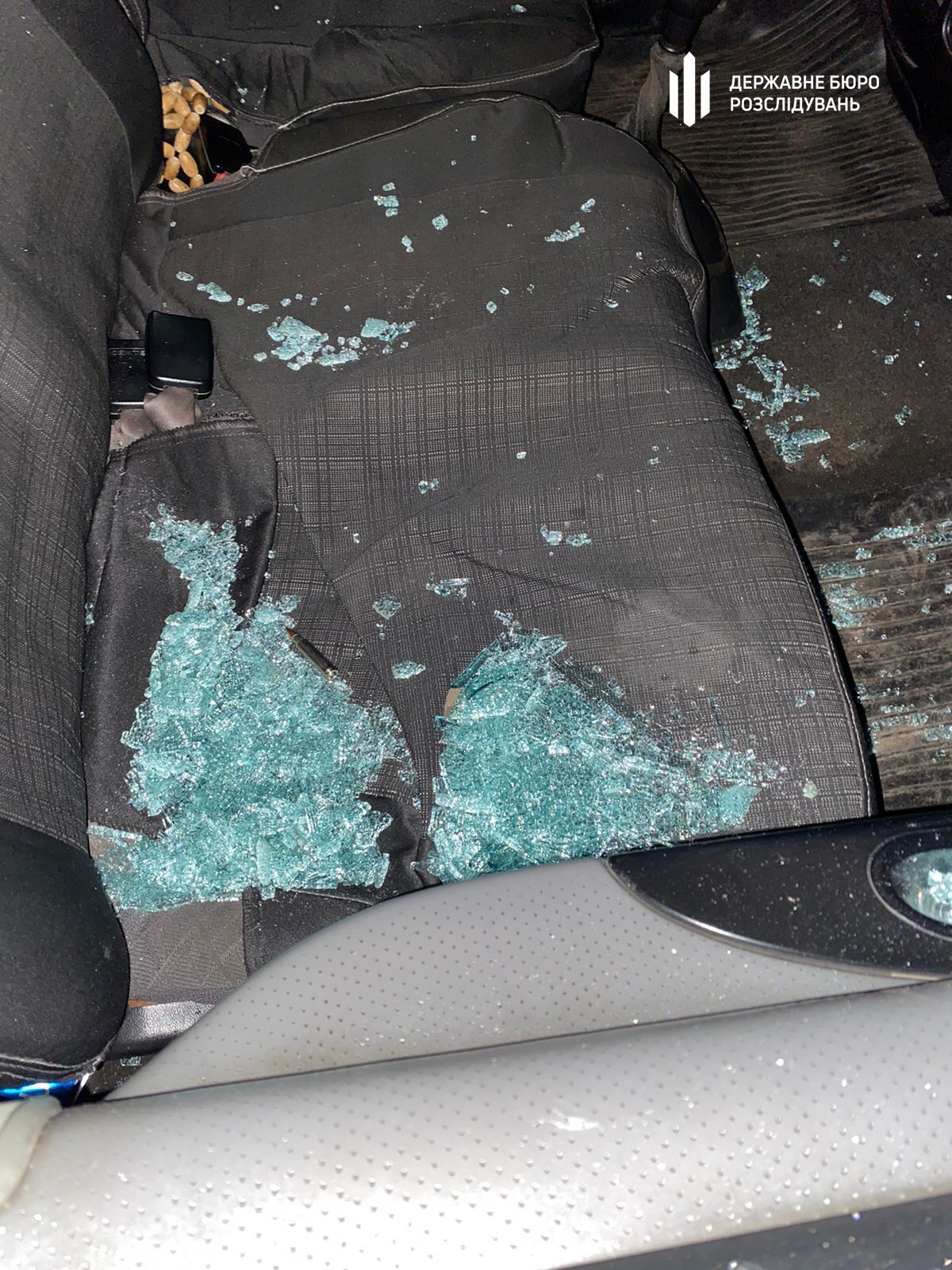 В Одессе пьяный полицейский разбил стекло на авто ТЦК прикладом: делом занялось ГБР. Фото
