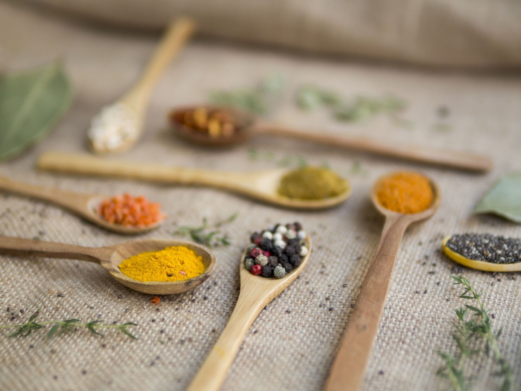 Какие специи и с какого возраста можно давать ребенку: полезная шпаргалка для родителей