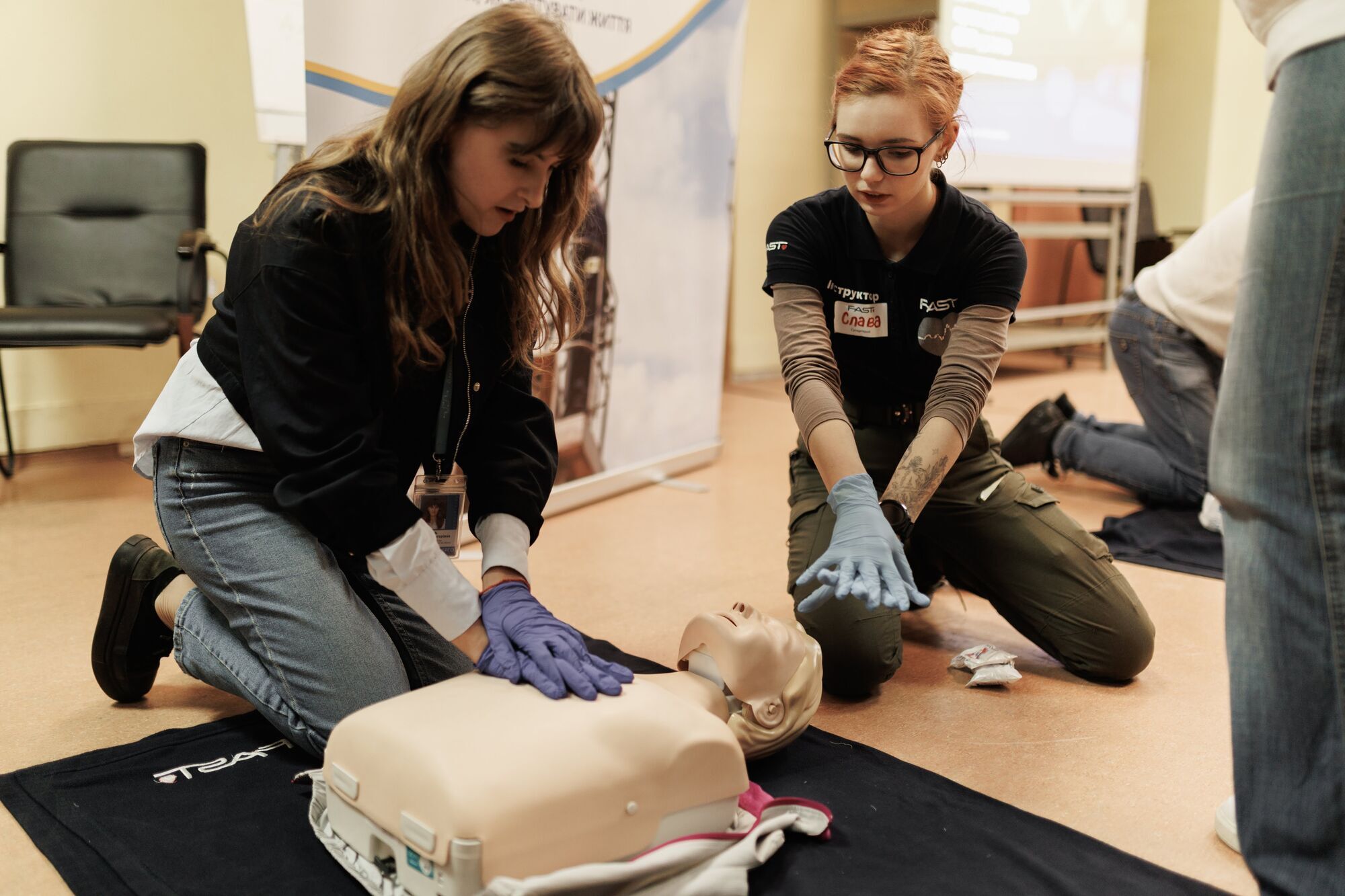 Фонд Андрея Матюхи продолжает обучать украинских энергетиков домедицинской помощи: очередной тренинг прошел в Киеве