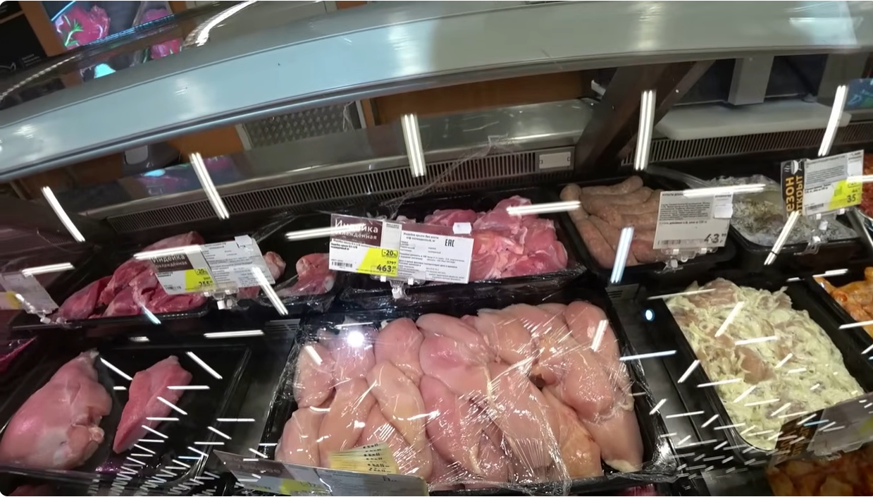 Росіянам через війну бракує грошей на їжу: до Держдуми вже внесли законопроєкт про продовольчі картки