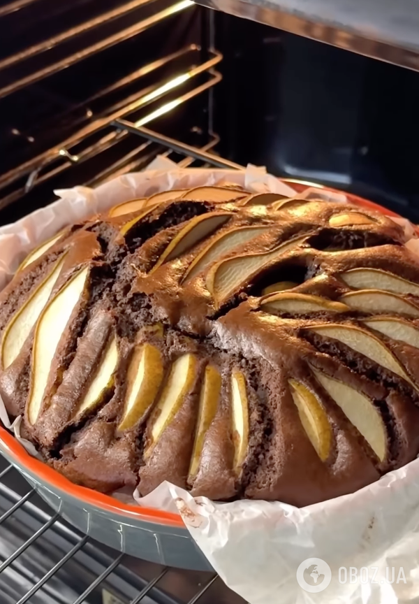 Шоколадний пиріг із грушами: рецепт найсмачнішої домашньої випічки до чаю
