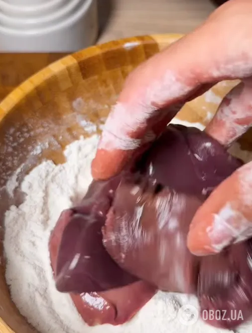 Як смачно приготувати курячу печінку з яблуком: ділимося простим рецептом