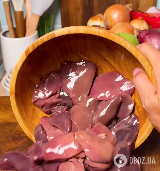 Як смачно приготувати курячу печінку з яблуком: ділимося простим рецептом