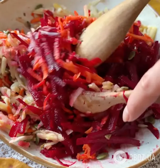 Салат "Вітамінна скарбниця": рецепт корисного осіннього салату за 5 хвилин