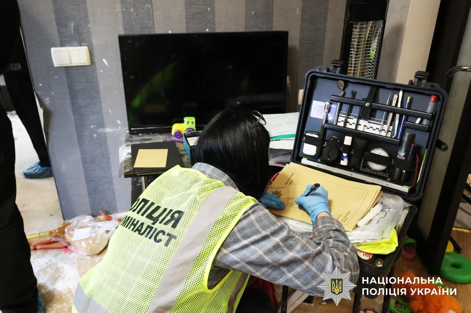 Мати залишила самих в квартирі на півдоби: у Миколаєві загинули чотирирічний хлопчик і трирічна дівчинка. Фото