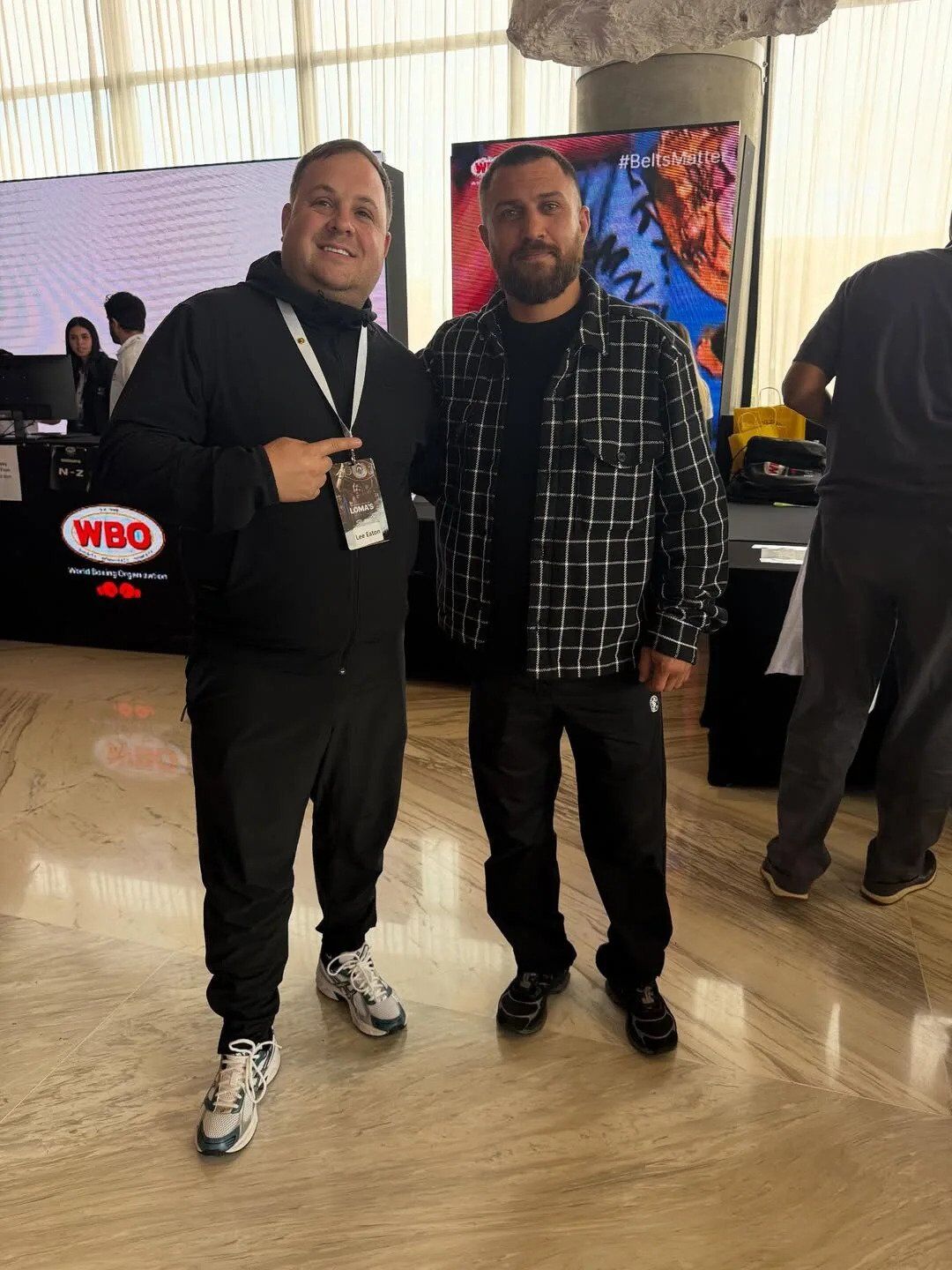 "Вже більше на попа стає схожий". Ломаченко вразив зовнішнім виглядом на щорічній конференції WBO. Фотофакт