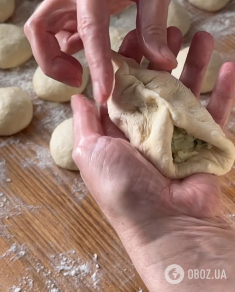 Смажені пиріжки з тіста на картопляному відварі: приготуйте улюблену страву для родини на вечерю