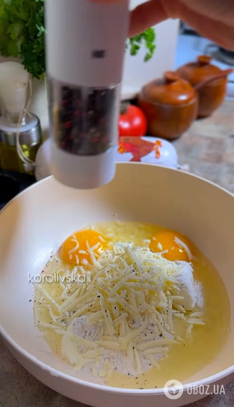 Смачно подати зі скремблом або свіжим салатом: рецепт хрустких вафель за 10 хвилин