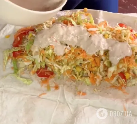 Корисна і соковита шаурма з лаваша, з м'ясом і овочами: рецепт страви за 5 хвилин для перекусу