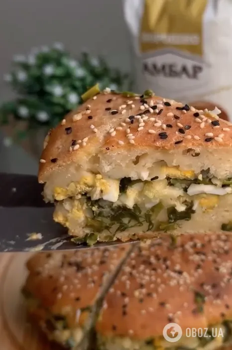 Смачний заливний пиріг із цибулею та вареними яйцями: найпростіший рецепт альтернативи хлібу