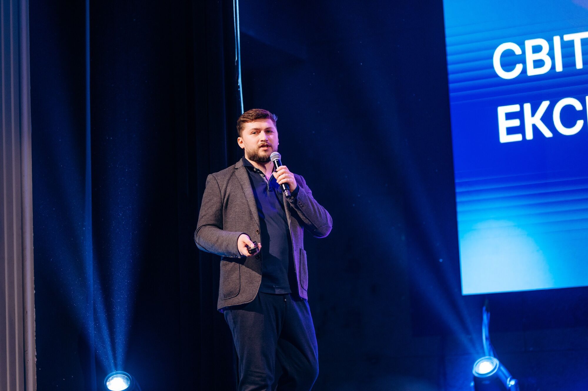 Інтриги, міфологія та гра на довіру: у Києві відбувся допремʼєрний показ всесвітньовідомого шоу "Зрадники"