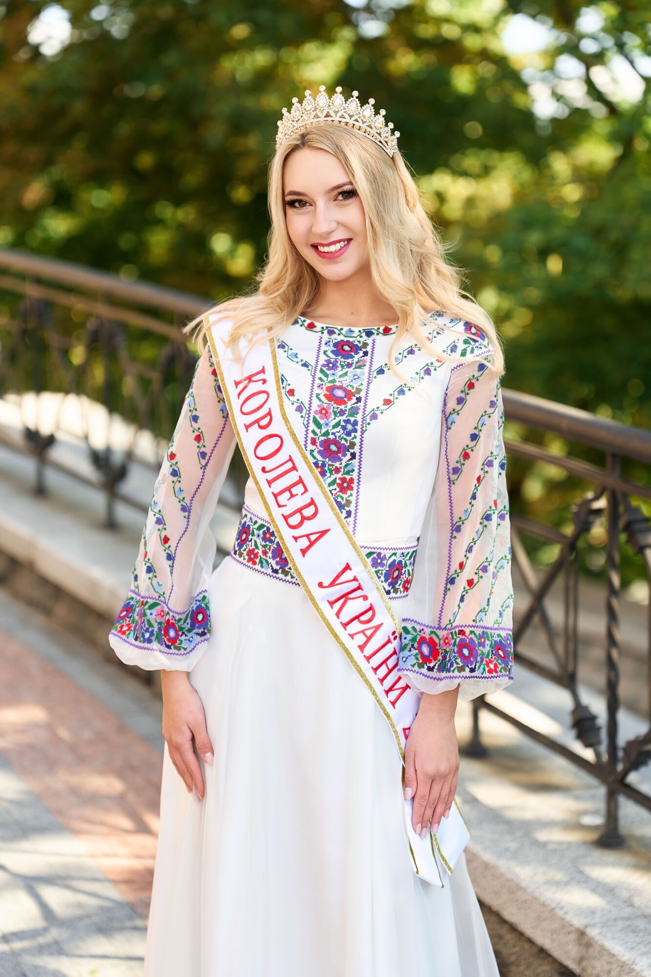 Дитячий лікар з "Охматдиту" перемогла у конкурсі "Королева України 2025"