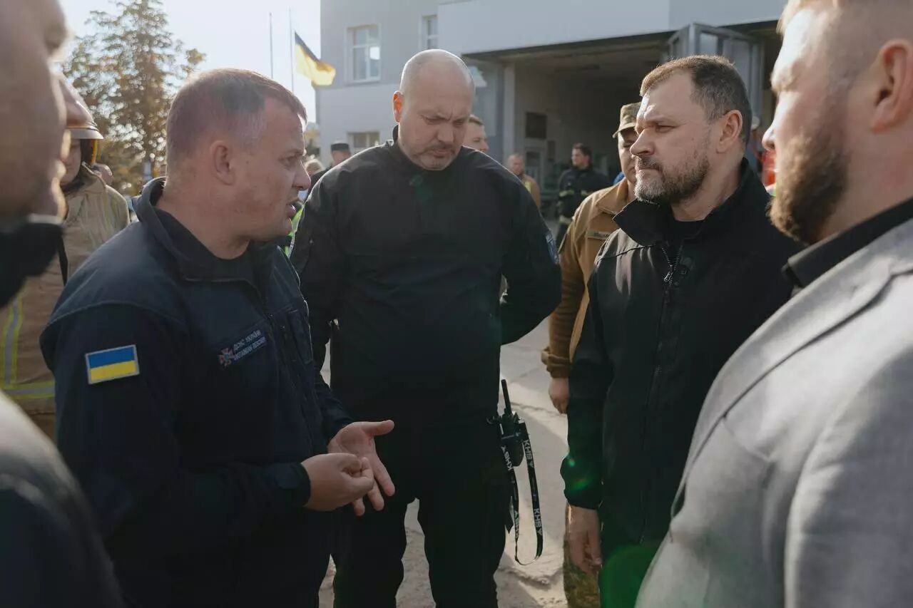 "Часть повреждений является критической": министр МВД посетил Полтавщину после удара РФ по газодобывающей инфраструктуре. Фото