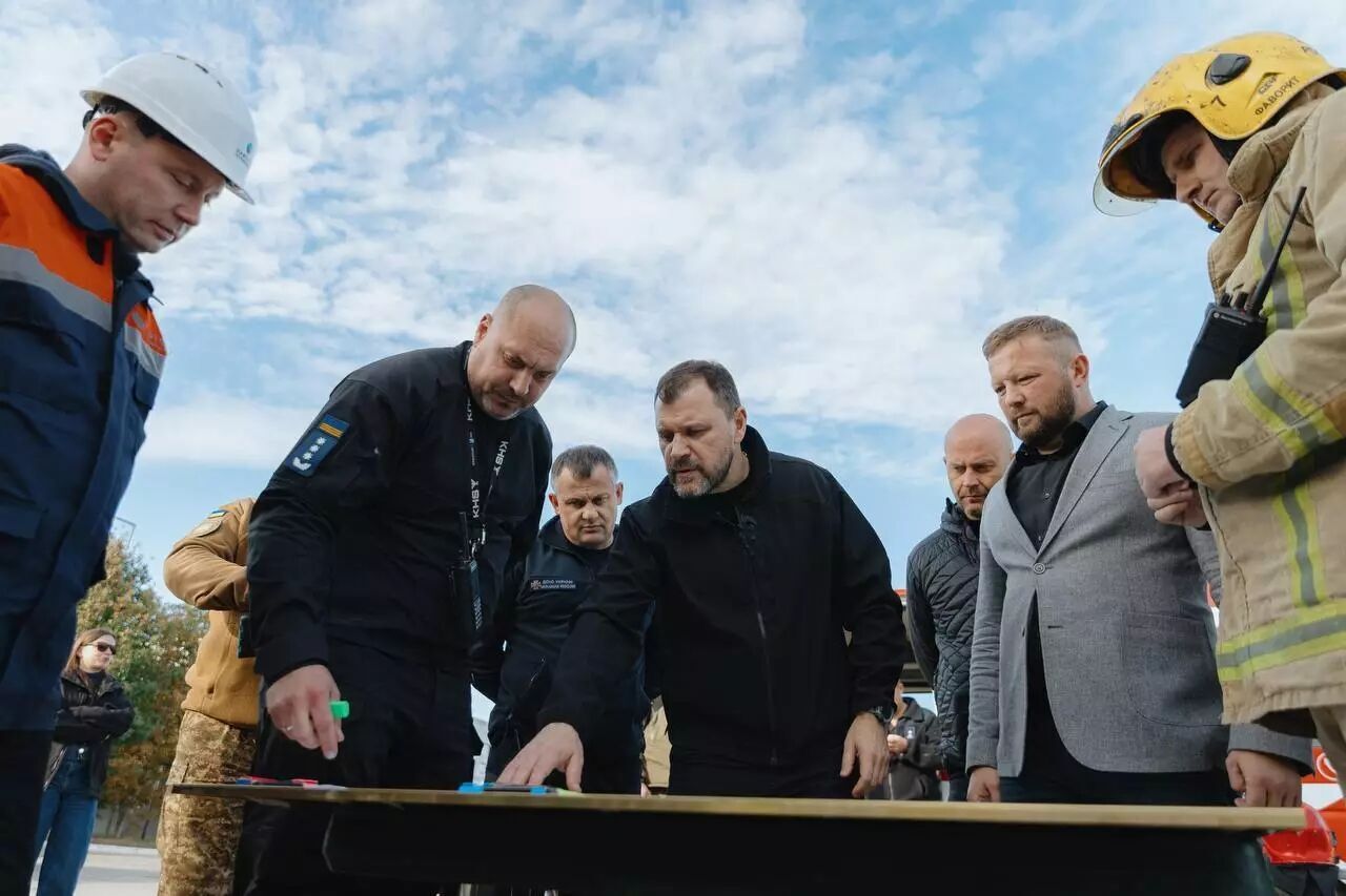 "Часть повреждений является критической": министр МВД посетил Полтавщину после удара РФ по газодобывающей инфраструктуре. Фото