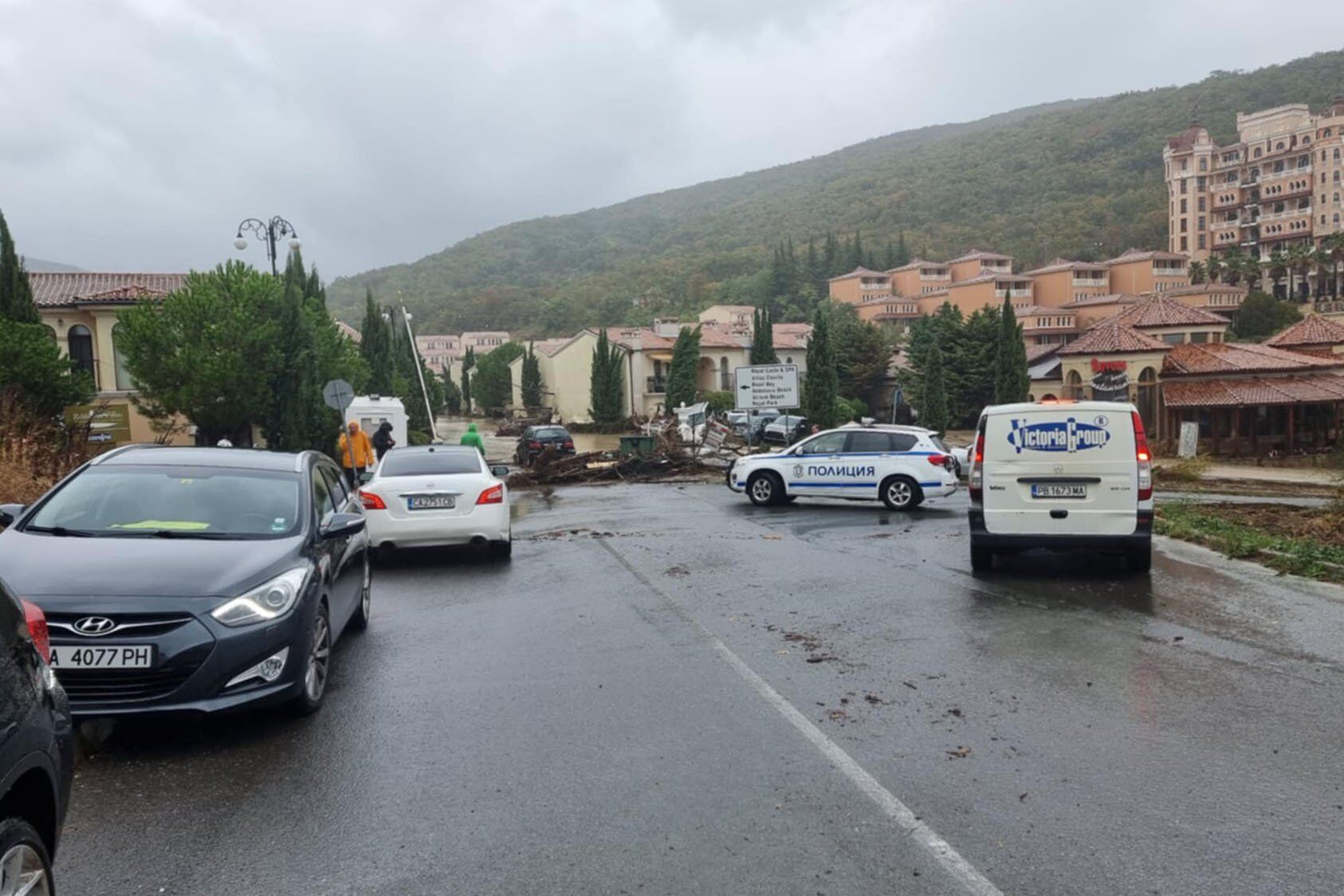 Болгарию накрыло масштабное наводнение: затопило морские курорты, есть жертвы и пострадавшие. Фото, видео