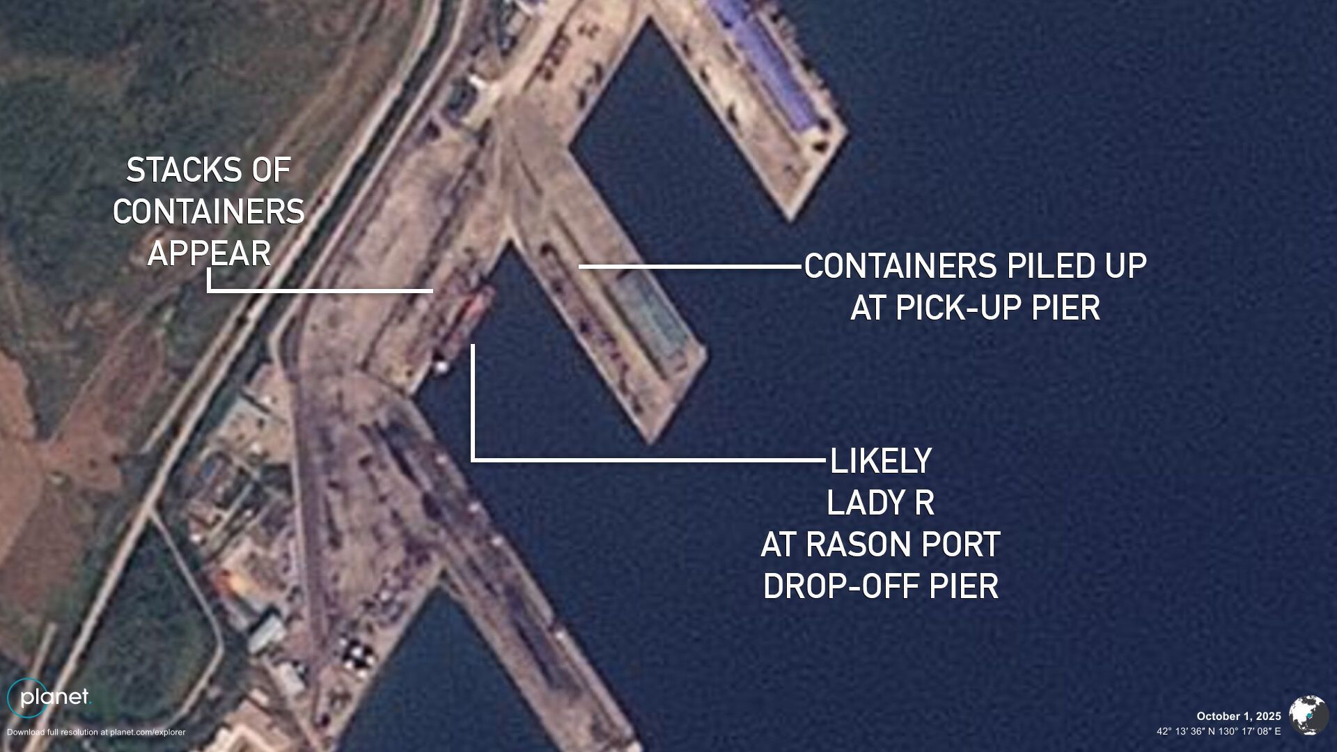 У порту помітили судно: Росія могла відновити таємні поставки зброї з КНДР після паузи
