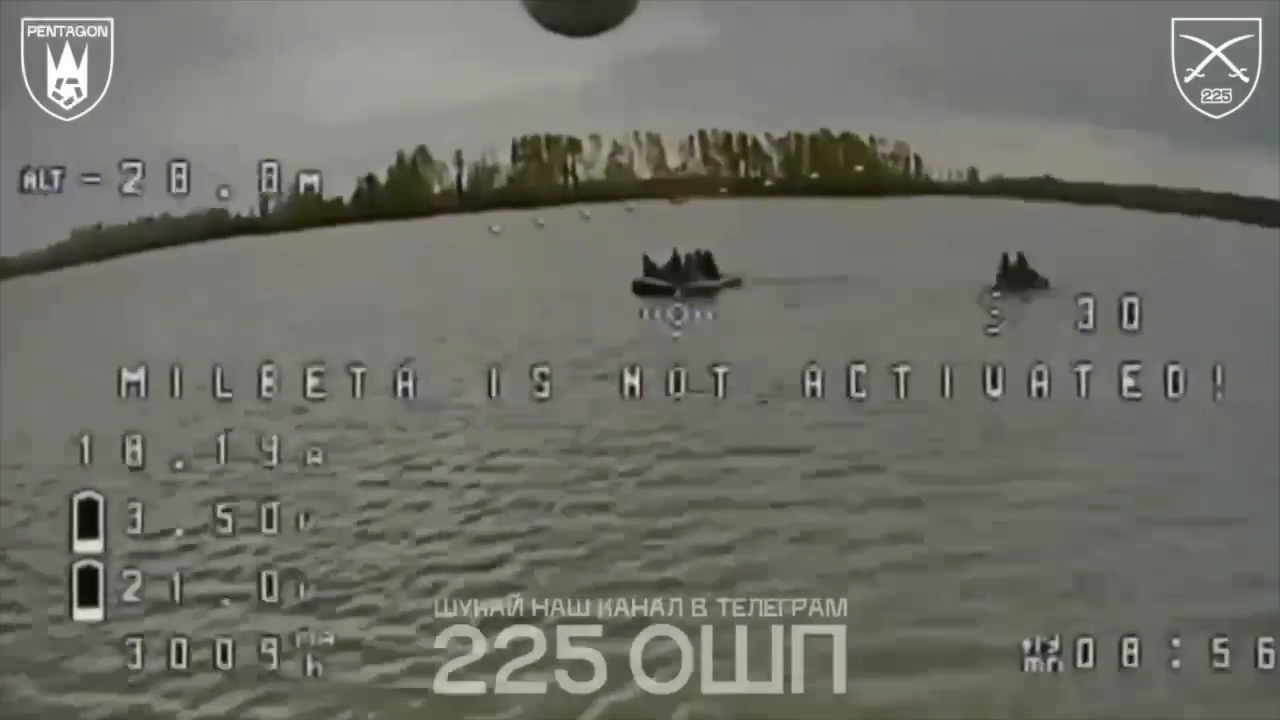 "Пытались добраться до плацдарма": военные показали точную работу по лодке с российскими морпехами из 810-й бригады. Видео