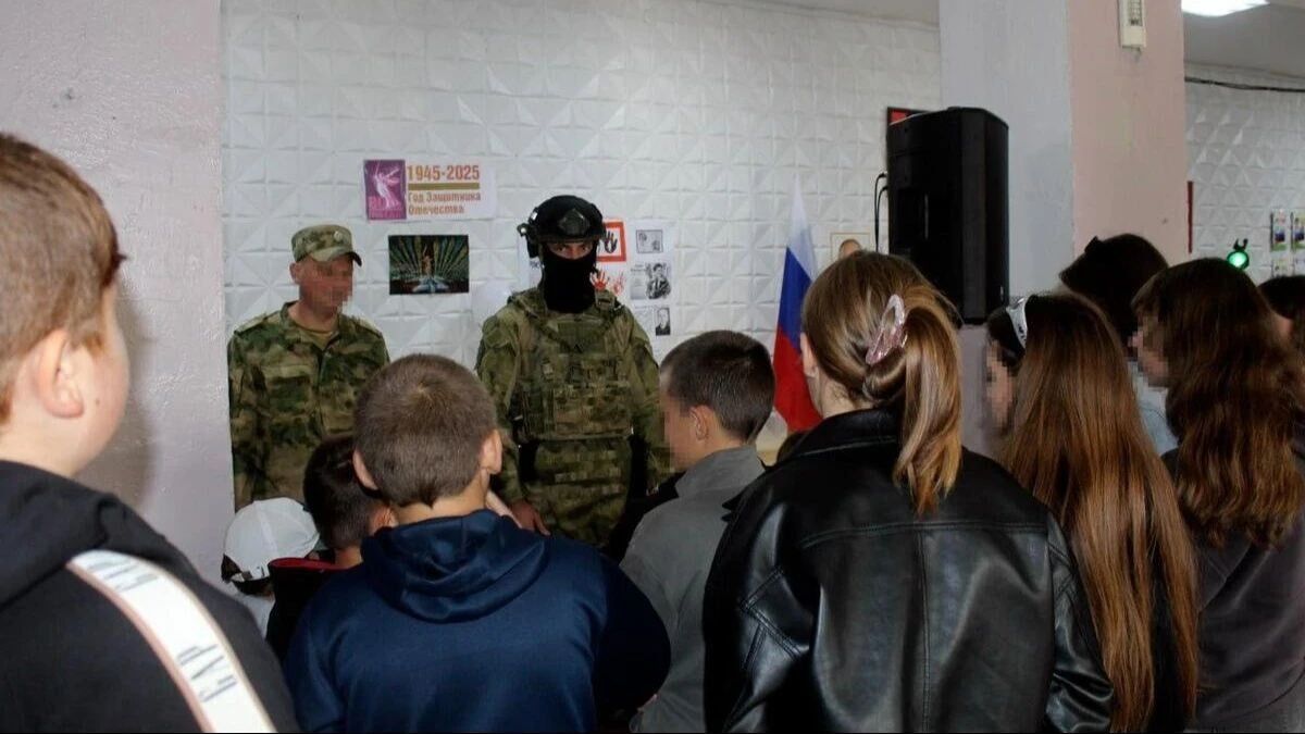 Квиток в один кінець: окупанти активно готують кадровий резерв для армії РФ з українських дітей