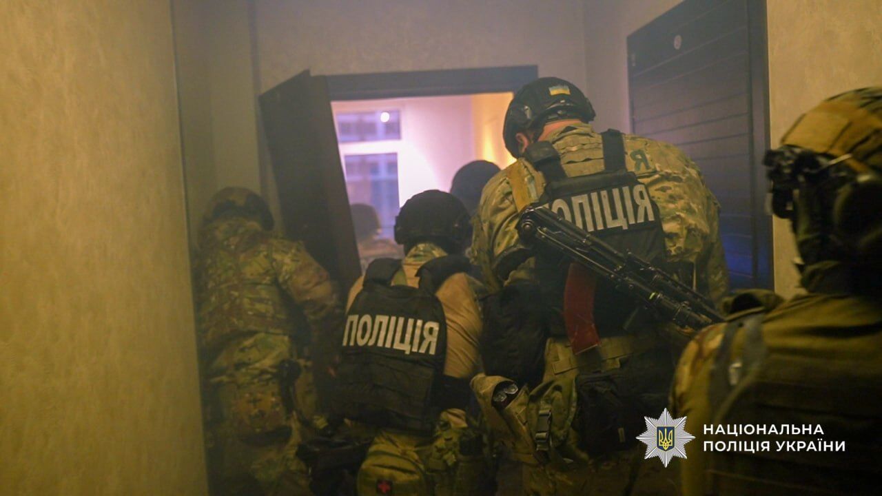 Один из участников группировки объявлен в розыск