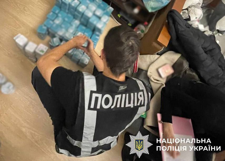 Изъяли "товара" на 52 млн грн: в Киеве разоблачили канал сбыта наркотиков под видом препаратов для похудения. Видео