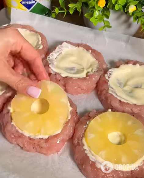 Сочные мясные гнезда из фарша в духовке: лучше обычных котлет