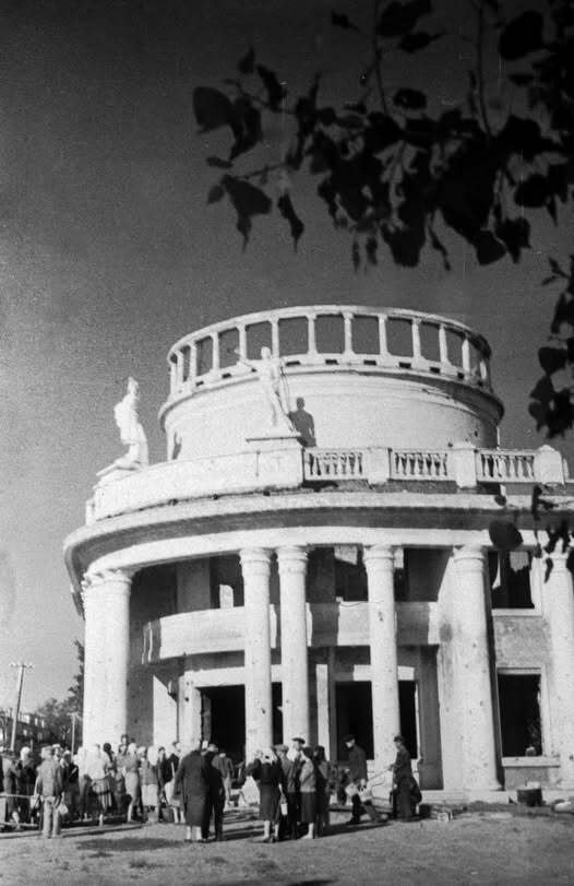 Чернигов в 40-х годах: в сети показали архивные фото