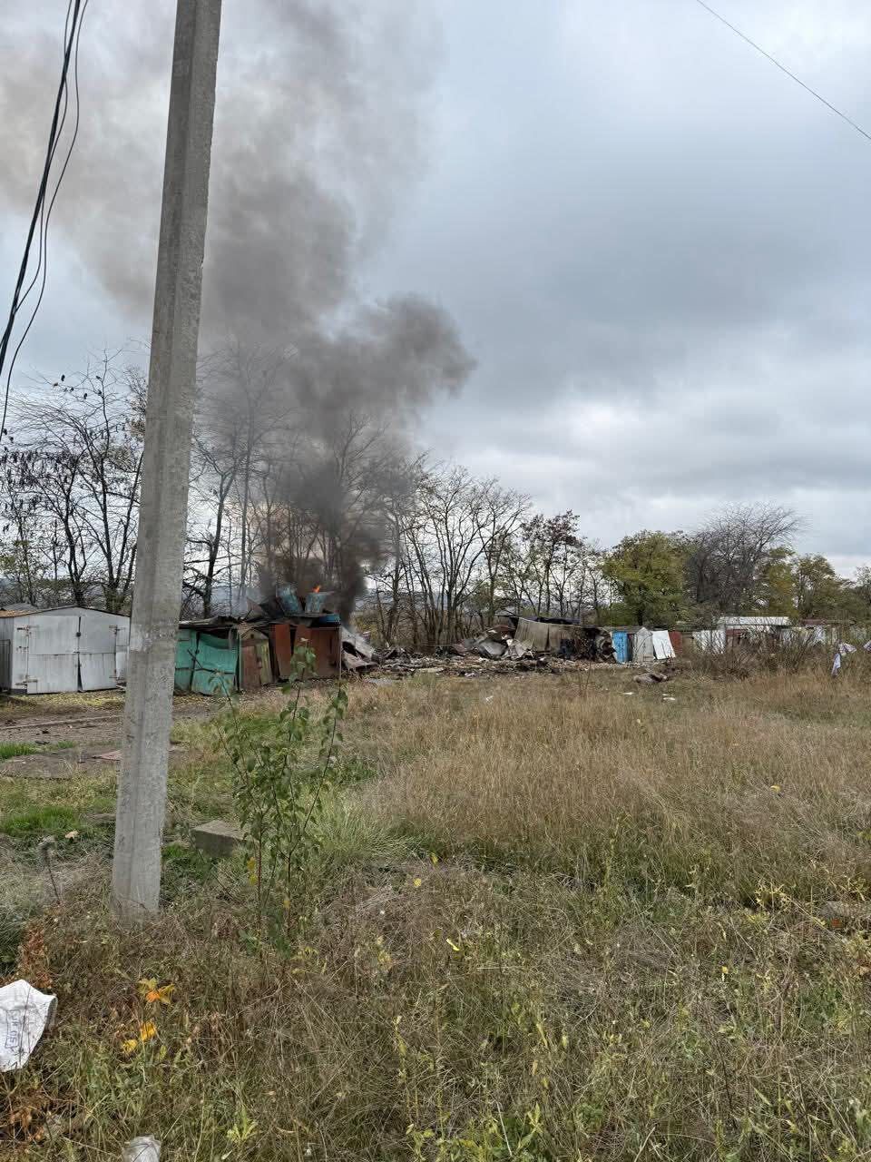 Оккупанты ударили по Славянску: повреждены многоэтажки, три человека погибли. Видео