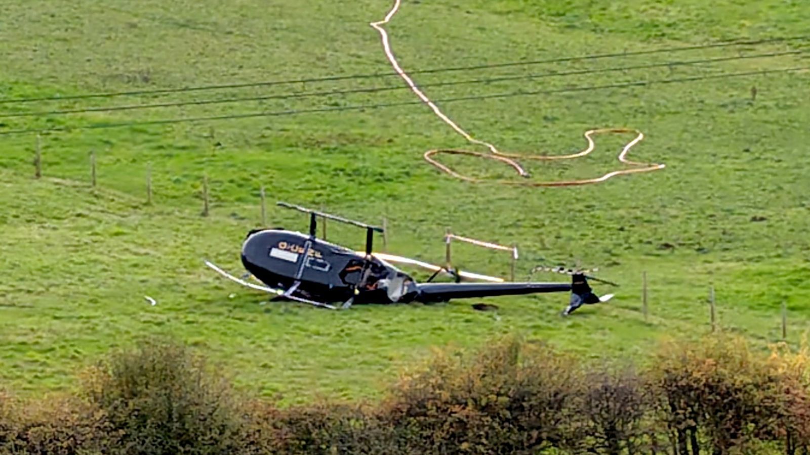 У Британії розбився гелікоптер, є загиблий і поранені: усі подробиці