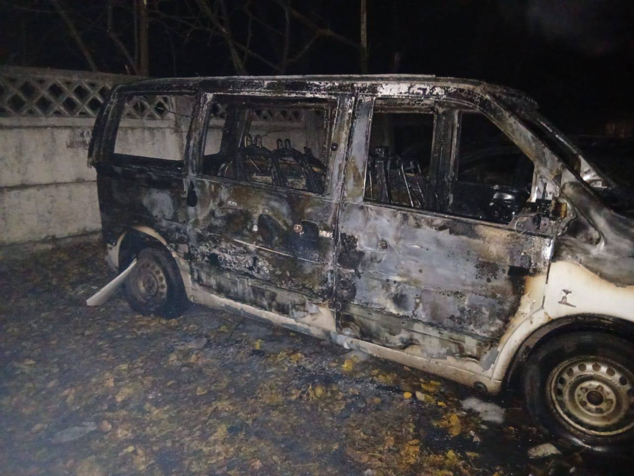 Окупанти атакували Бориспіль на Київщині: сталась пожежа, постраждала жінка. Подробиці та фото