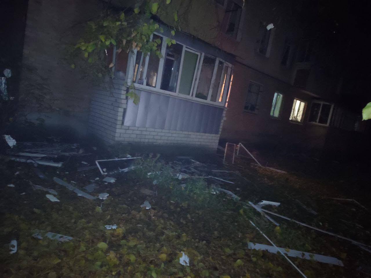 Окупанти атакували Бориспіль на Київщині: сталась пожежа, постраждала жінка. Подробиці та фото