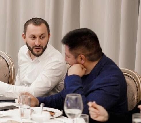 Сергій Смирний (ліворуч) та Віталій Мархасін (праворуч) добре знають один одного