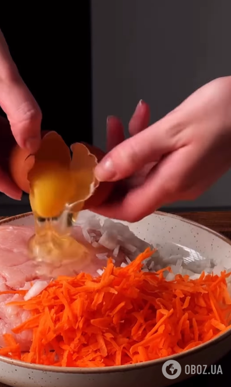 В чому секрет соковитих котлет з курячого філе: рецепт страви для обіду