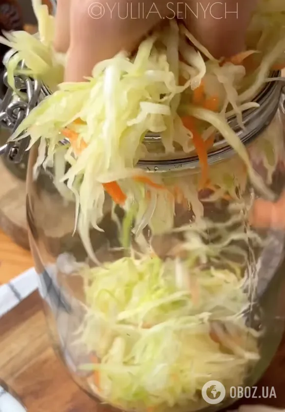 Як правильно готувати квашену капусту без неприємного запаху: ділимося рецептом