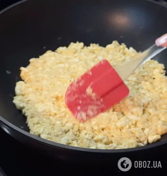 Ленивые хачапури на сковороде для перекуса: рецепт сытного и вкусного блюда за 3 минуты