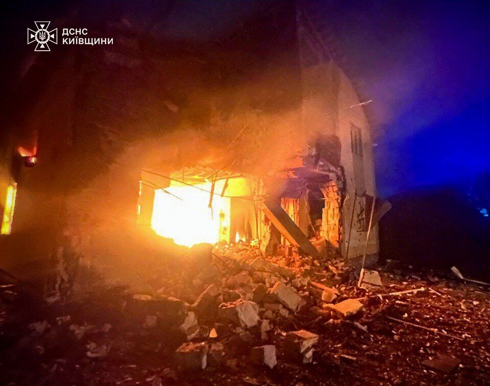 Понад 650 дронів і більш ніж пів сотні ракет: Зеленський розповів про наслідки нової атаки РФ на Україну. Відео