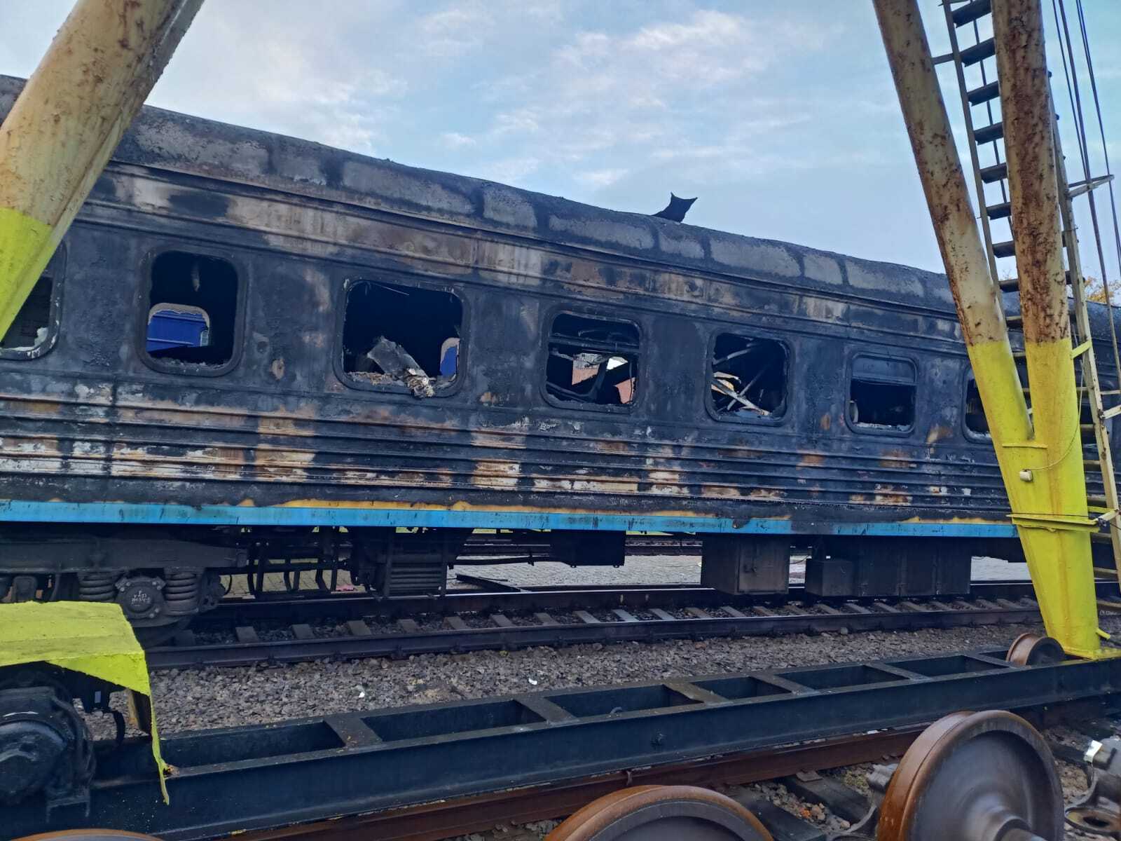 Россия нанесла удары по железнодорожной инфраструктуре на Сумщине и Харьковщине: в УЗ рассказали о последствиях. Фото
