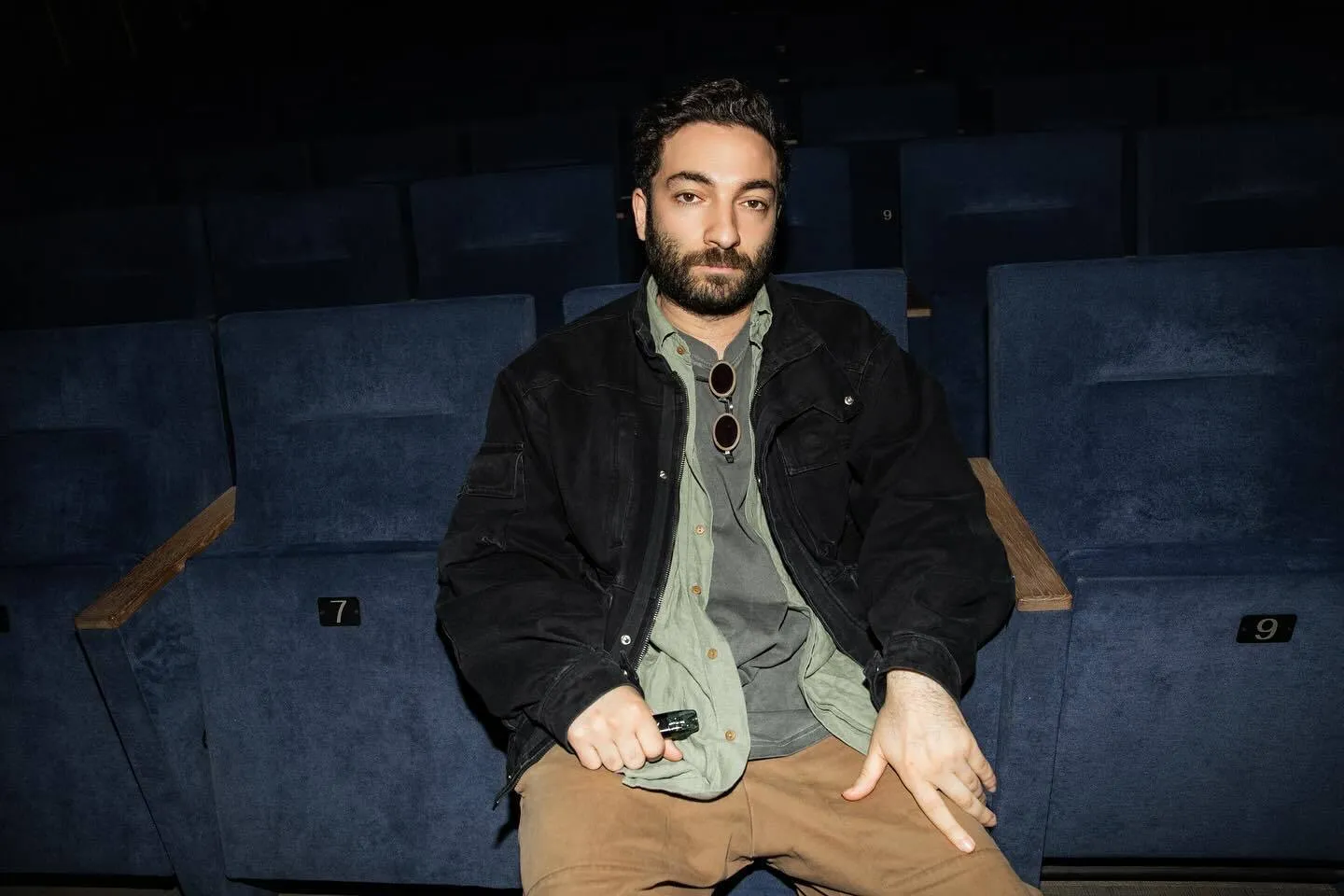 "TikTok знищить наш театр". Давид Петросян – про алергію на акторські династії, круті вистави, де немає буму, та колег, що мовчать про війну