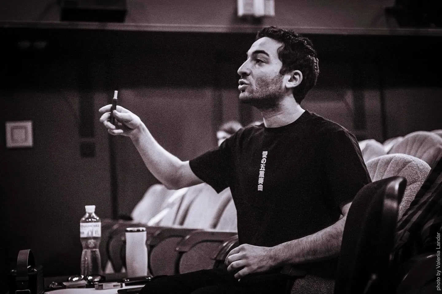 "TikTok знищить наш театр". Давид Петросян – про алергію на акторські династії, круті вистави, де немає буму, та колег, що мовчать про війну