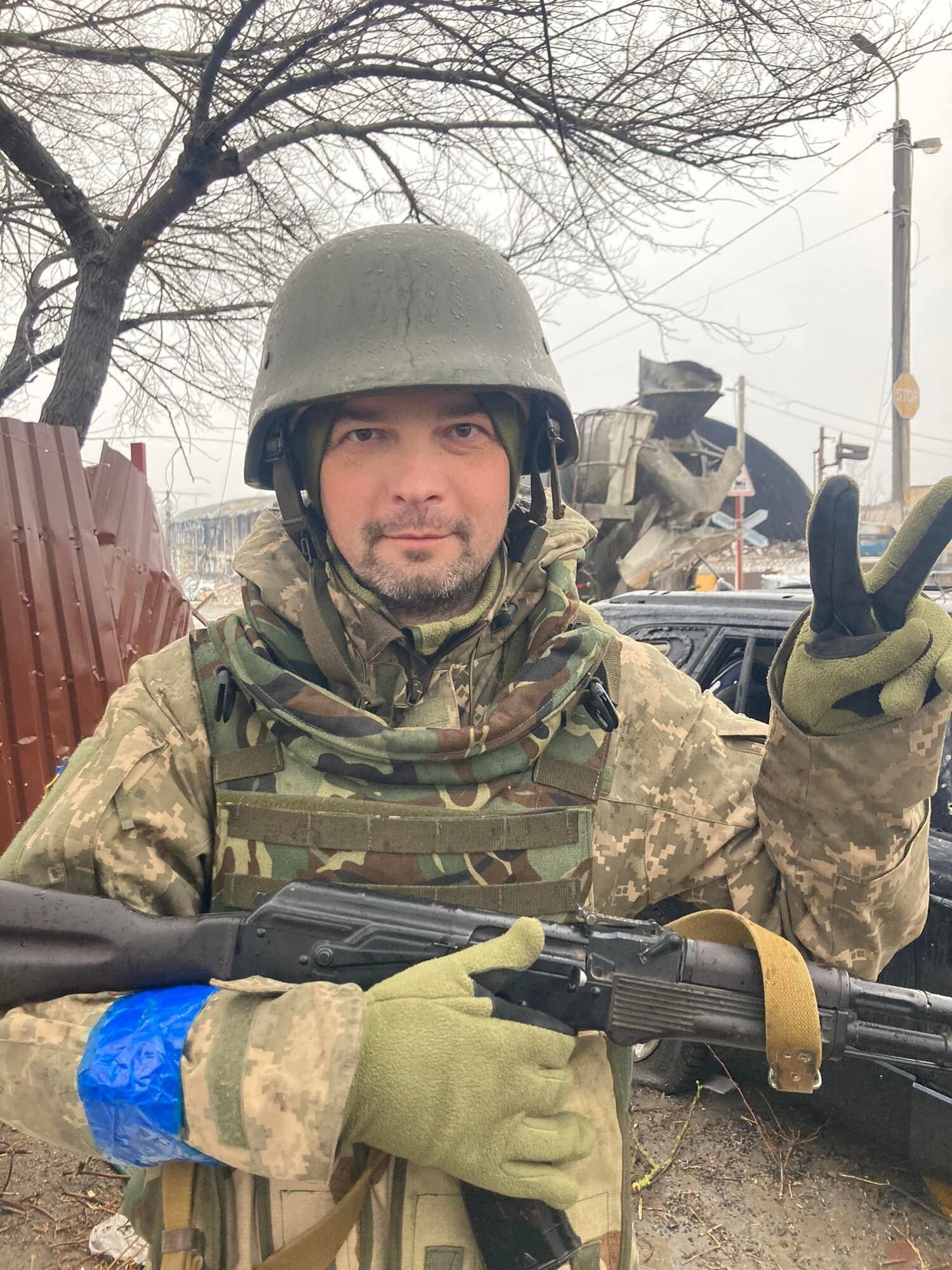 18-летний сын украинского политика и телеведущей подписал контракт с ВСУ вслед за отцом: где будет служить