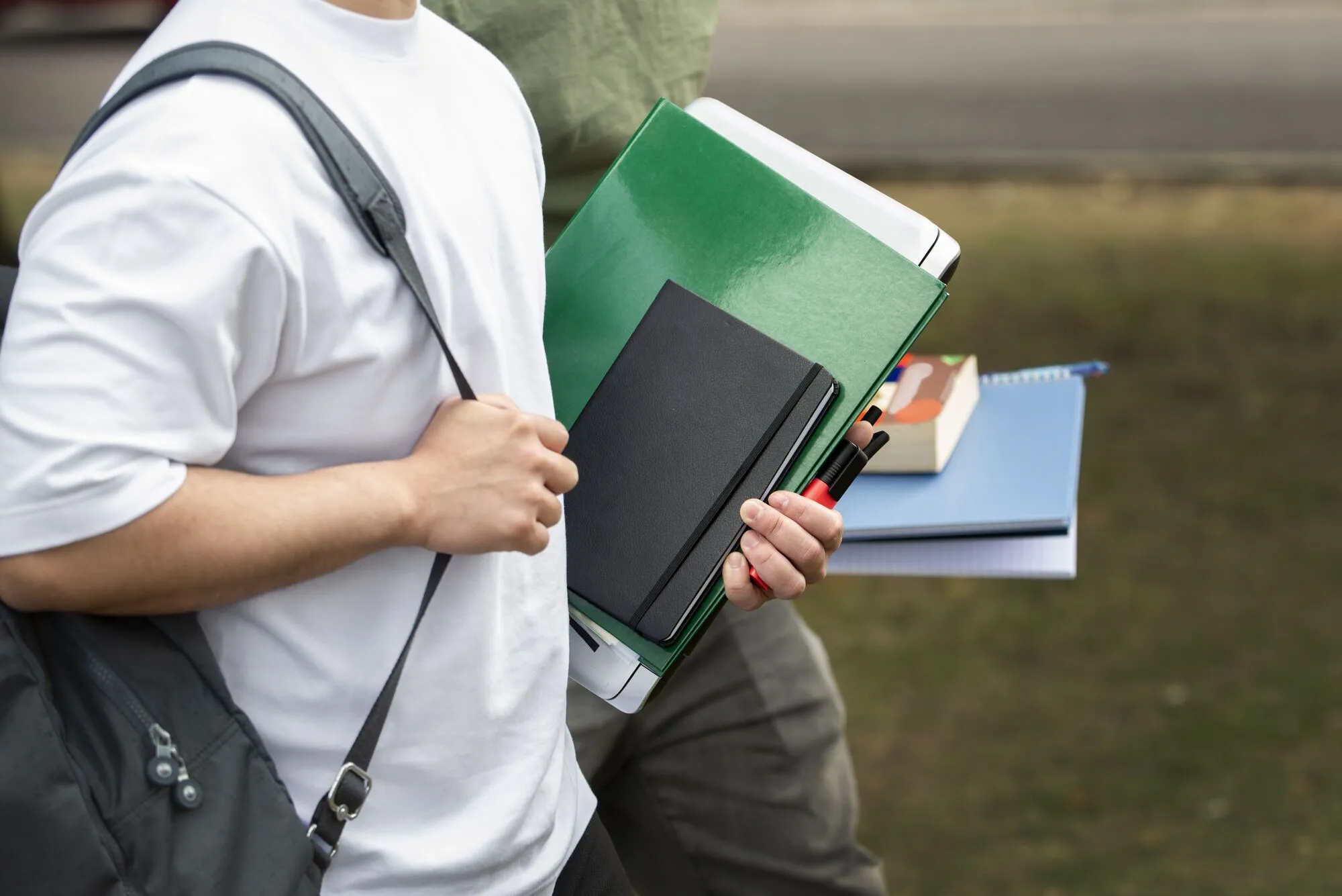 Навіть діти з багатих родин працюють покоївками: методистка пояснила, чому британці йдуть на роботу ще зі школи