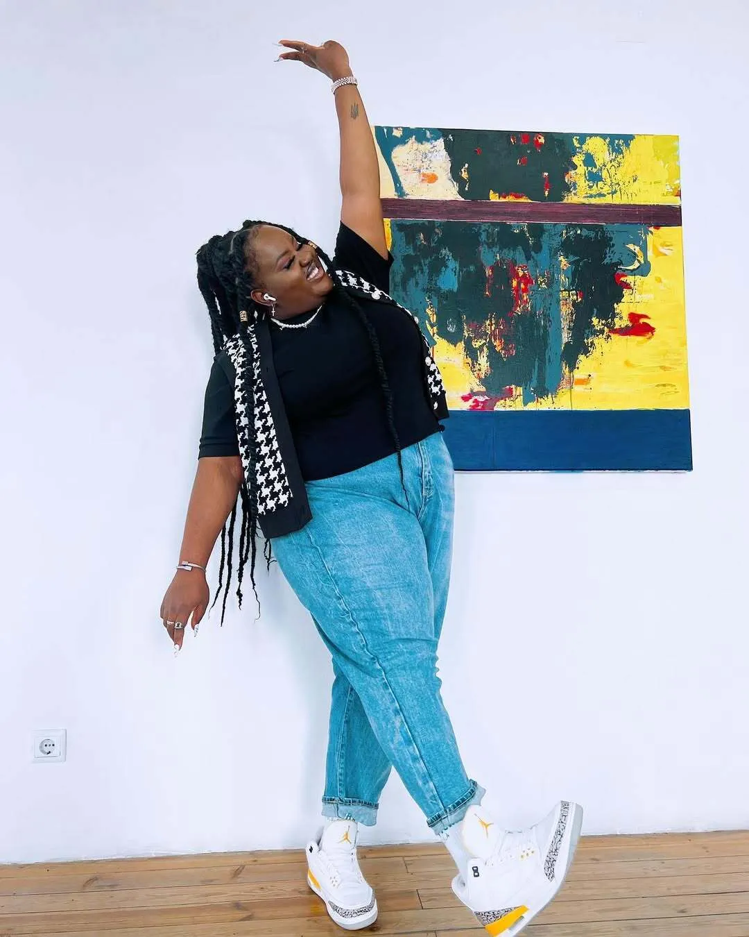 27-річна нігерійка у вишиванці стала зіркою мережі: про любов до України, тату тризуба та жінку, яка бажає їй смерті