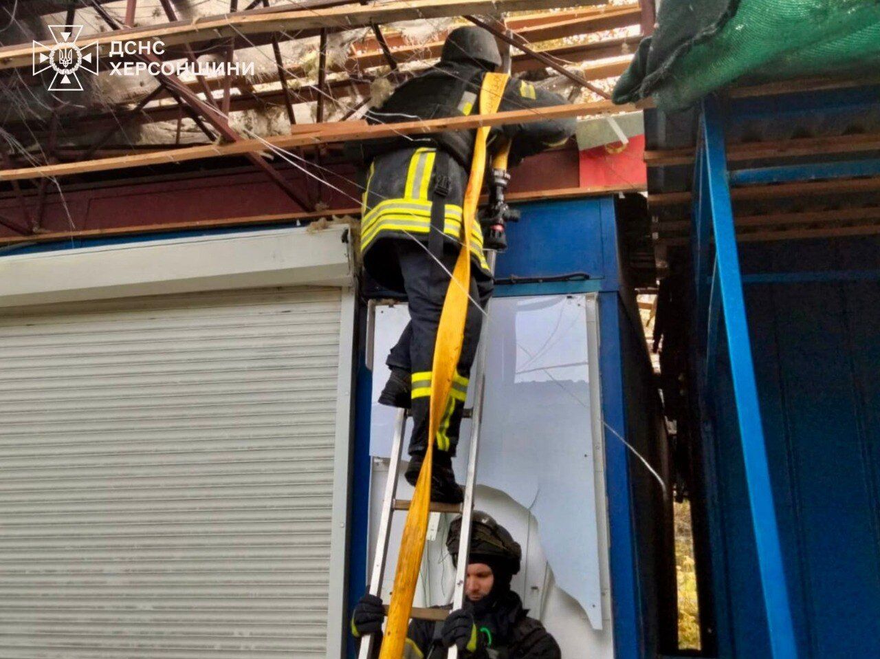 Підступний артобстріл ворогом Херсону: загинуло двоє людей, багато поранених