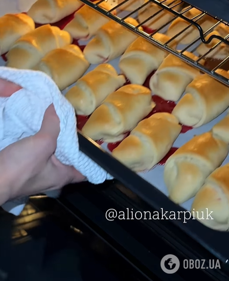 Бюджетні рогалики з дріжджового тіста: вийдуть дуже пухкими