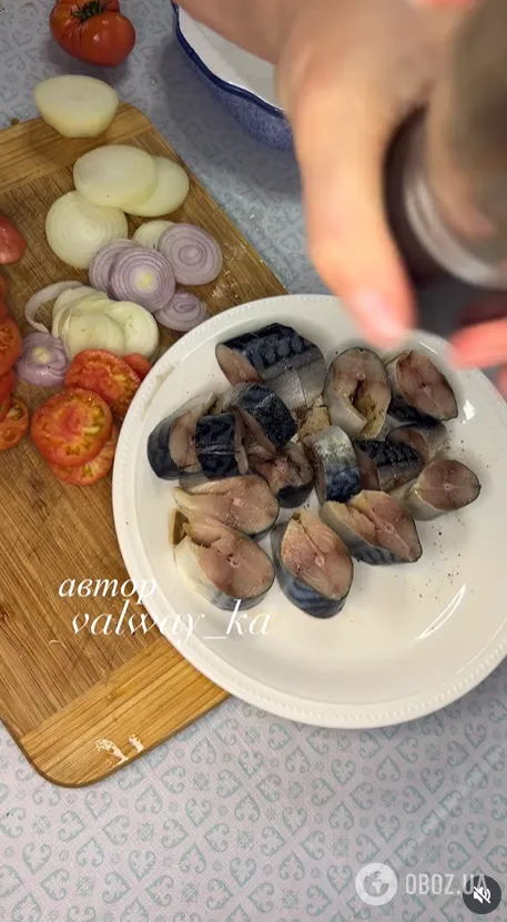 Элементарный рецепт скумбрии с овощами в духовке: получится очень вкусно