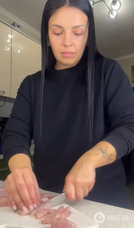 Вишуканий курячий рулет з курагою та чорносливом: страва на кожен день і для святкового столу