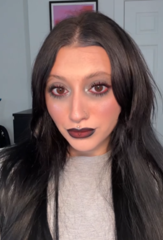 Геловін 2025: прості, але гарні ідеї для макіяжу