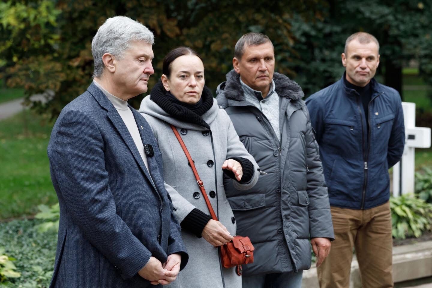 "Був одним із перших на барикадах": Порошенко в Івано-Франківську вшанував пам'ять Героя Небесної сотні Гурика