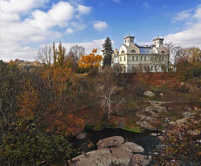 Лучшие старинные особняки в Украине