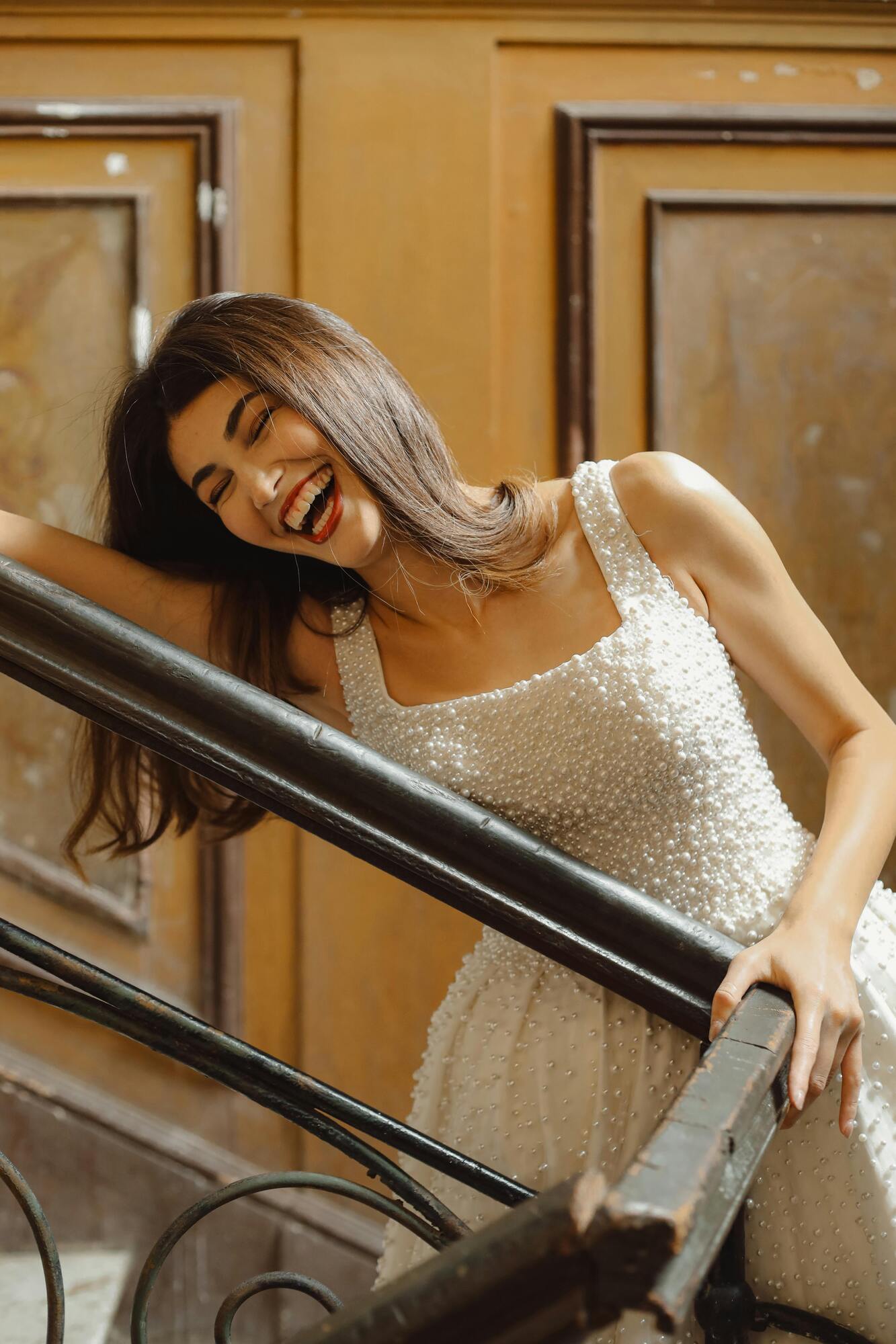 "Скучный" цвет волос стал абсолютным фаворитом среди французских модниц: как он выглядит